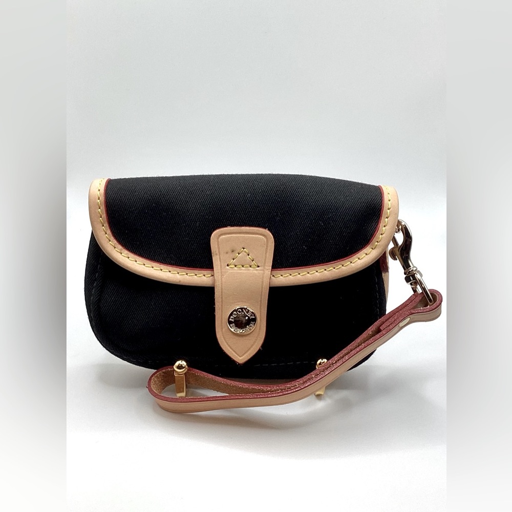 Dooney & Bourke Wristlet
